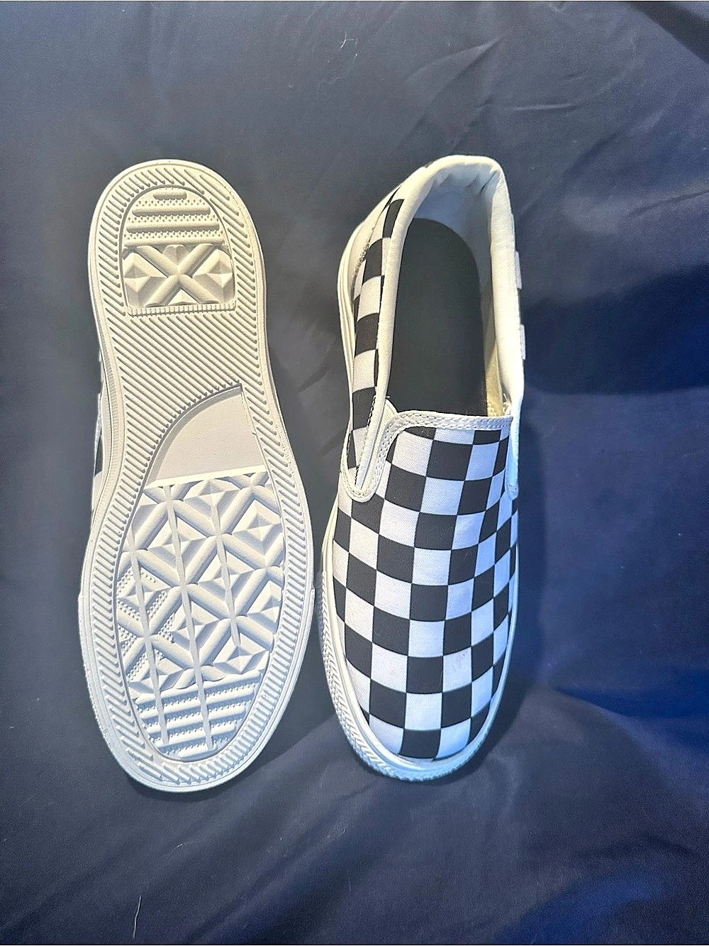 Vans Classic Slip-On Checkerboard Sneakers Black & White Like New